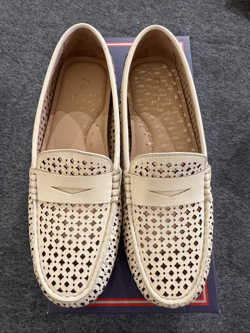 Women's Flag Ltd Leather Loafers — Cream 8M
